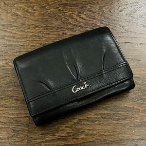 Coach leather wallet in black